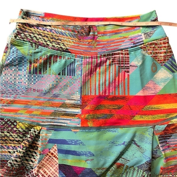 DONAJO COLORFUL ATHLETIC SKORT SIZE 1 ABSTRACT PATTERN - Picture 4 of 11